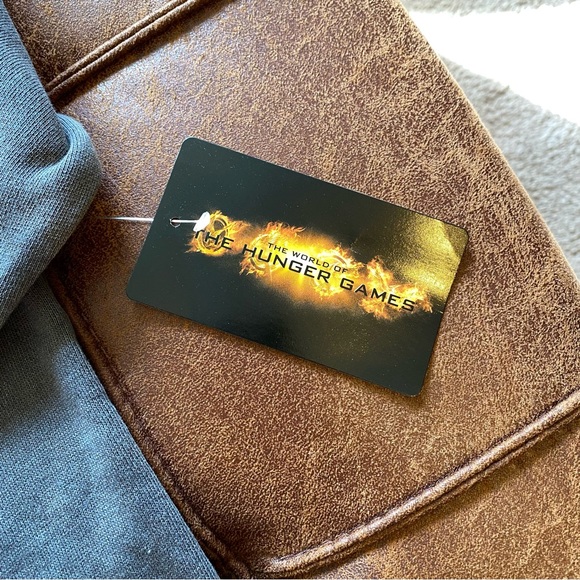 The Hunger Games Mockingjay Crew Neck Sweatshirt Box Lunch Exclusive NWT - Picture 6 of 6